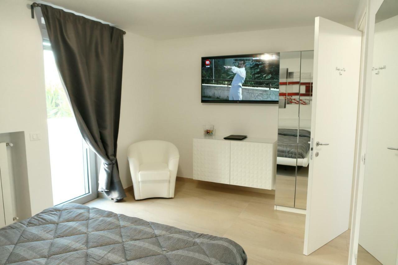Dal Signor Wolf Bed and Breakfast Pezze Di Greco Buitenkant foto